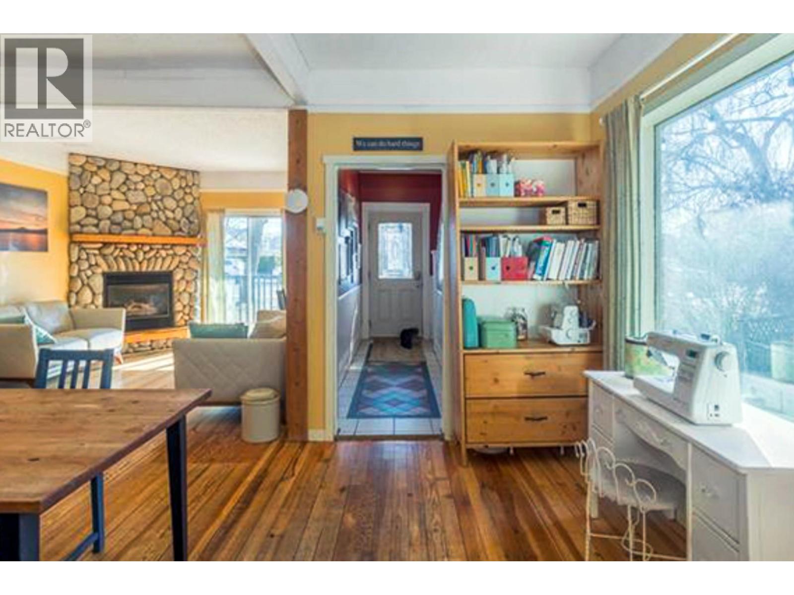 822 Lawrence Avenue, Kelowna, British Columbia  V1Y 6L9 - Photo 37 - 10393210