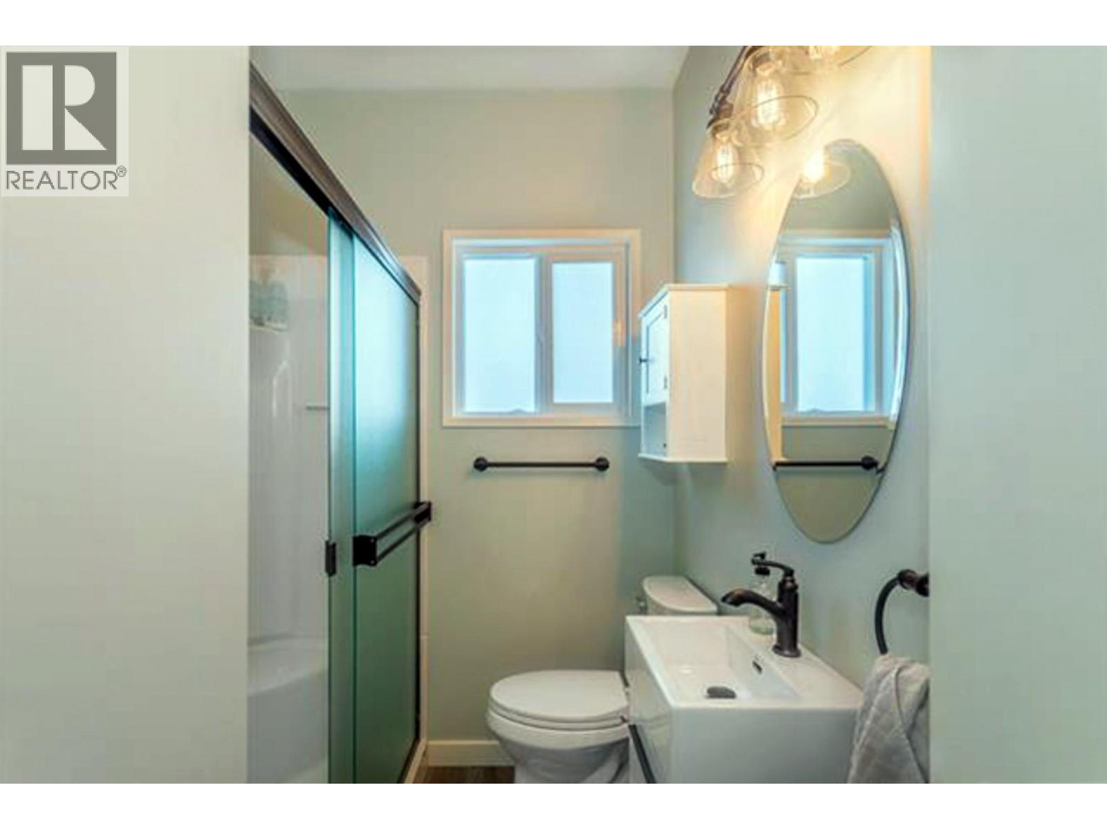 822 Lawrence Avenue, Kelowna, British Columbia  V1Y 6L9 - Photo 41 - 10393210