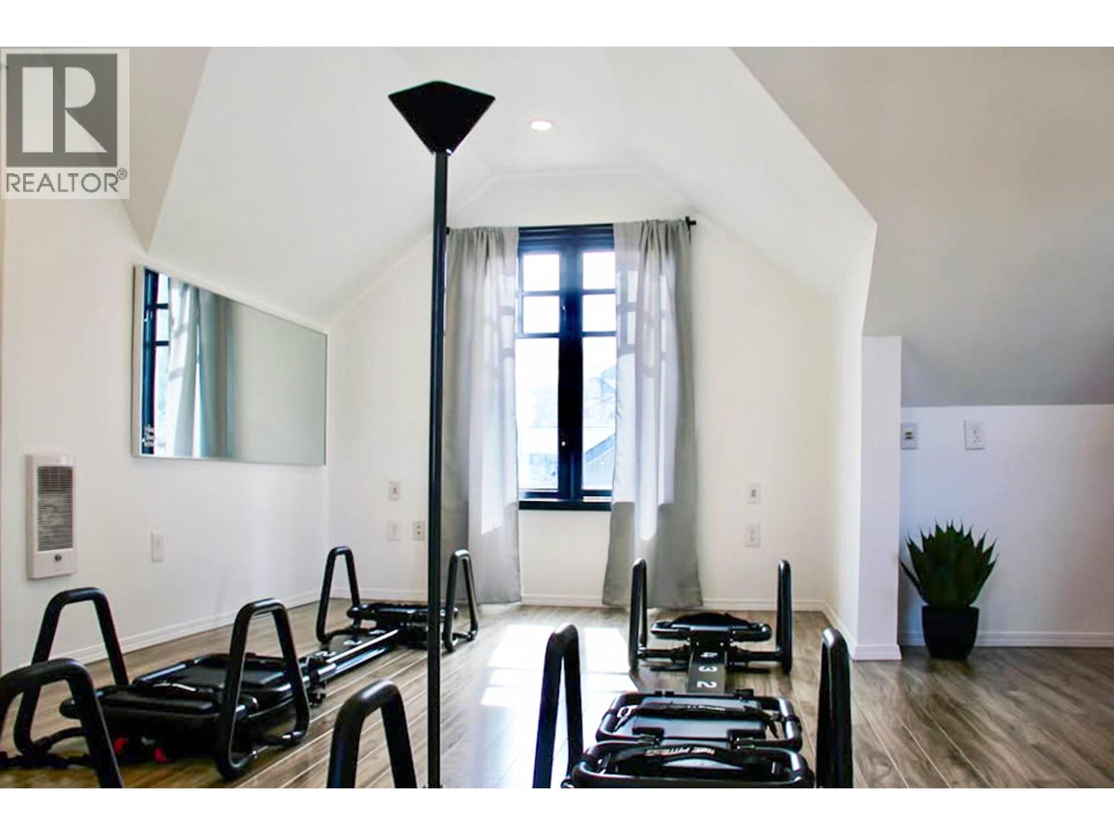 822 Lawrence Avenue, Kelowna, British Columbia  V1Y 6L9 - Photo 48 - 10393210