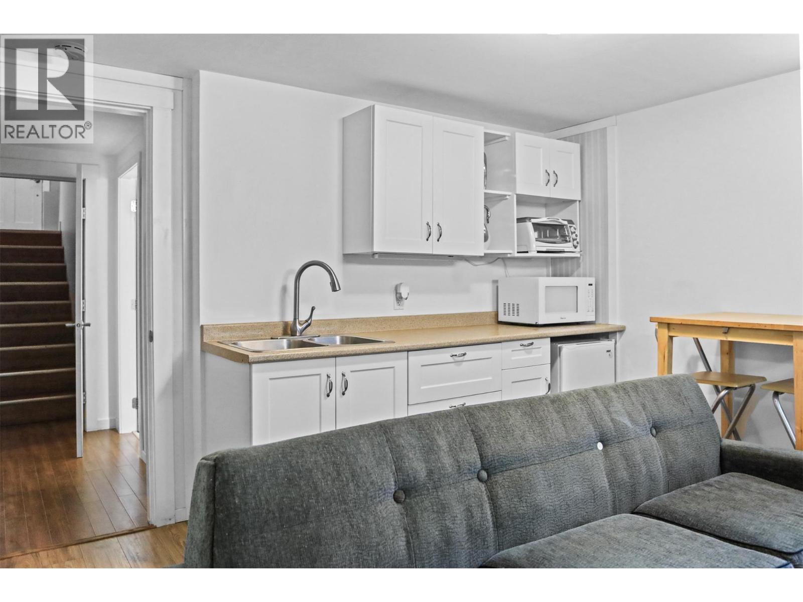 1530 Friesen Road, Kelowna, British Columbia  V1X 4X6 - Photo 17 - 10393180