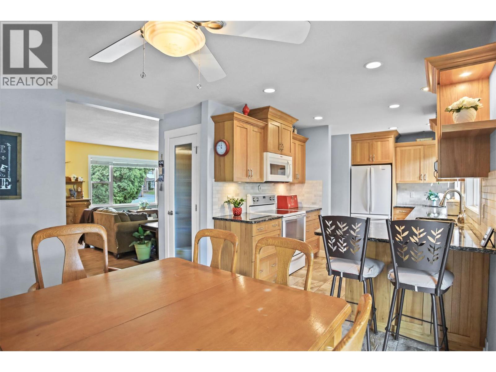 1530 Friesen Road, Kelowna, British Columbia  V1X 4X6 - Photo 9 - 10393180