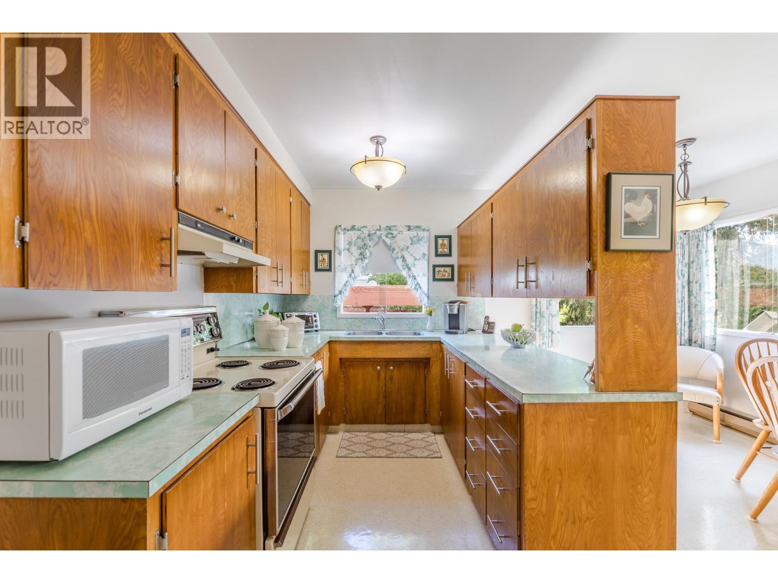 14001 Amm Avenue, Summerland, British Columbia  V0H 1Z0 - Photo 7 - 10393376