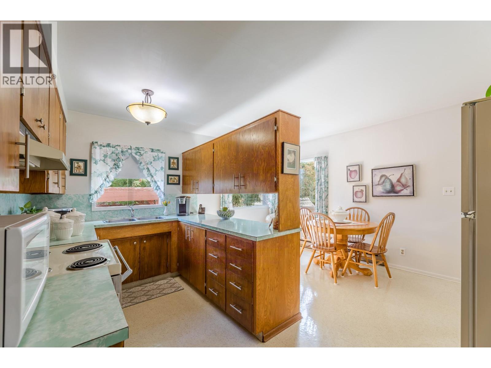 14001 Amm Avenue, Summerland, British Columbia  V0H 1Z0 - Photo 8 - 10393376