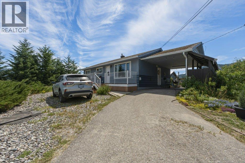 3580 20 Avenue Se, Salmon Arm, British Columbia  V1E 1X9 - Photo 2 - 10393337