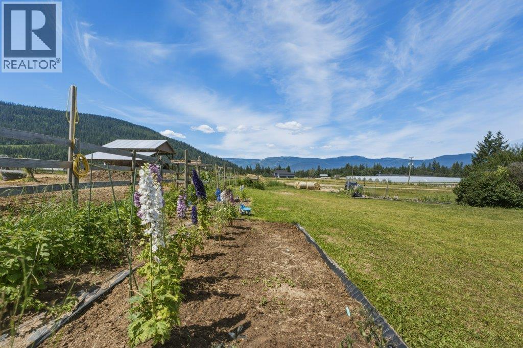 3580 20 Avenue Se, Salmon Arm, British Columbia  V1E 1X9 - Photo 43 - 10393337