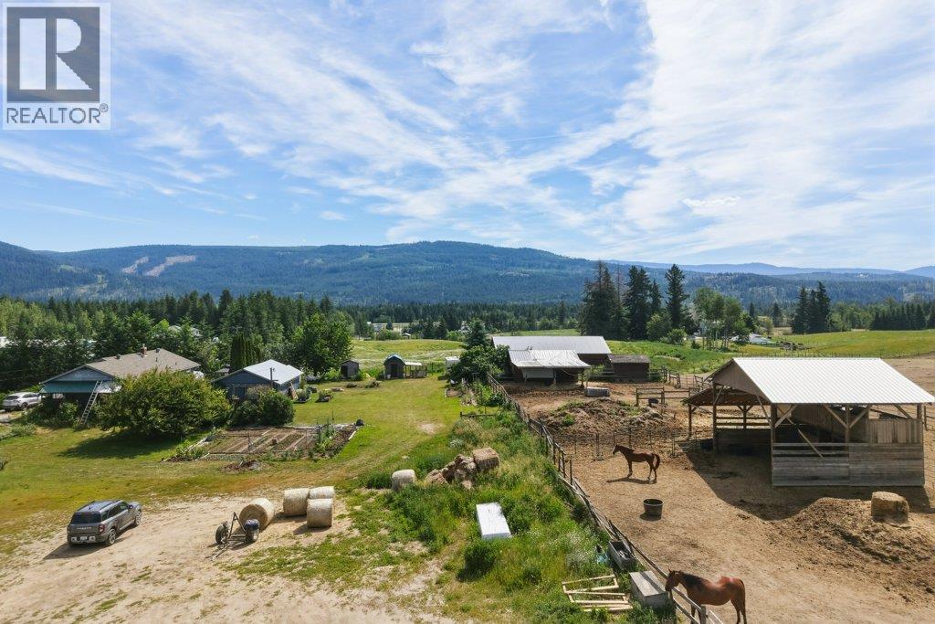 3580 20 Avenue Se, Salmon Arm, British Columbia  V1E 1X9 - Photo 54 - 10393337