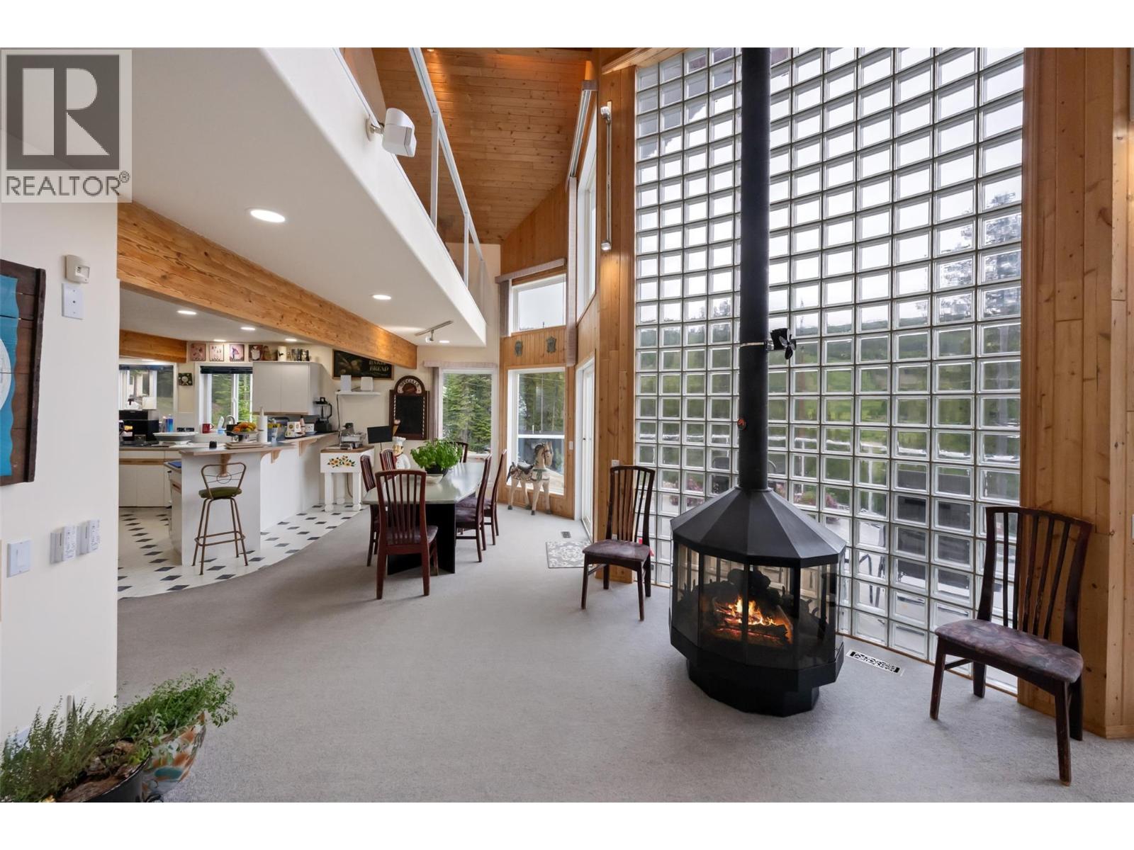 200 Cougar Road, Oliver, British Columbia  V0H 1T0 - Photo 11 - 10393212