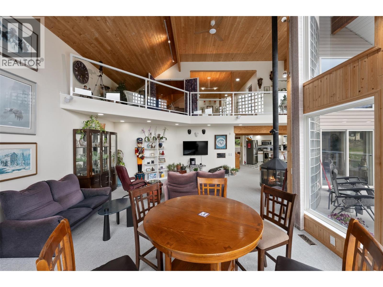 200 Cougar Road, Oliver, British Columbia  V0H 1T0 - Photo 8 - 10393212