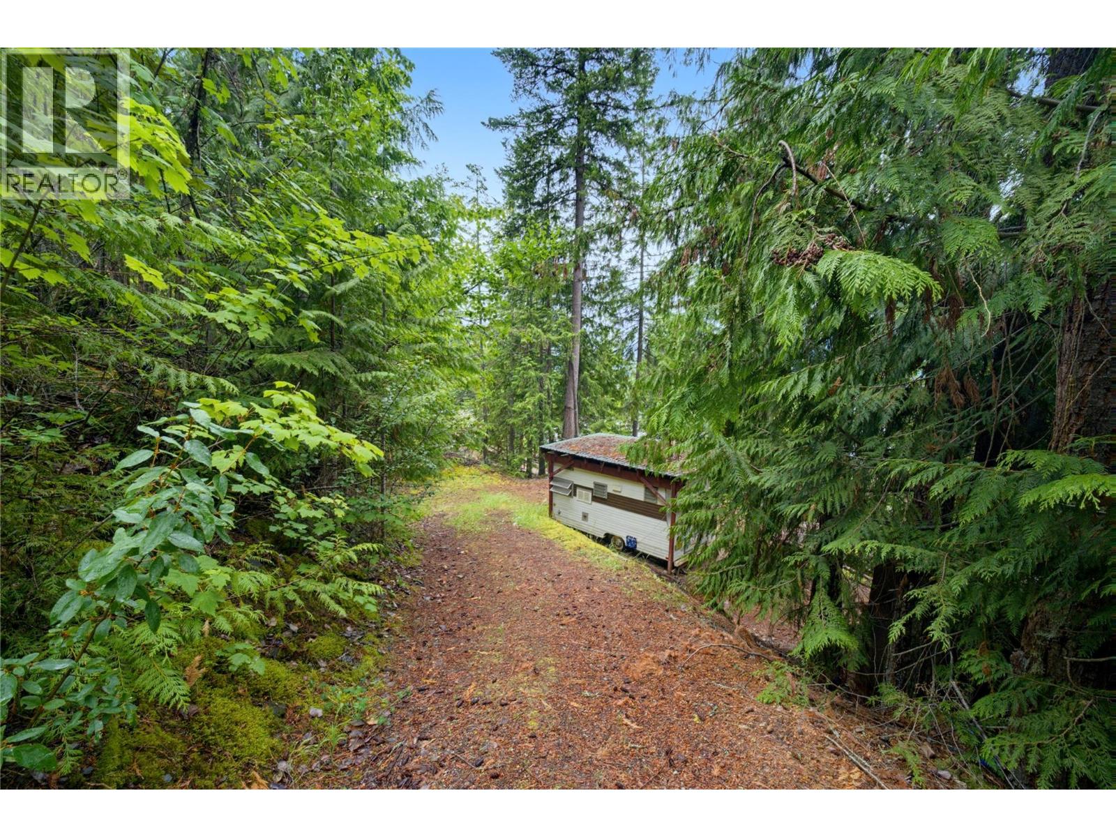 4255 Justin Road, Eagle Bay, British Columbia  V0E 1T0 - Photo 15 - 10392627