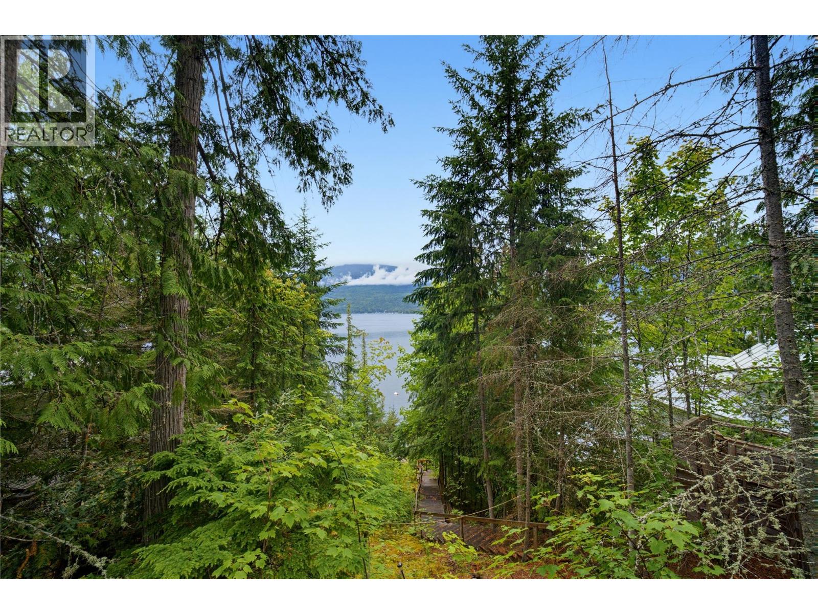 4255 Justin Road, Eagle Bay, British Columbia  V0E 1T0 - Photo 17 - 10392627