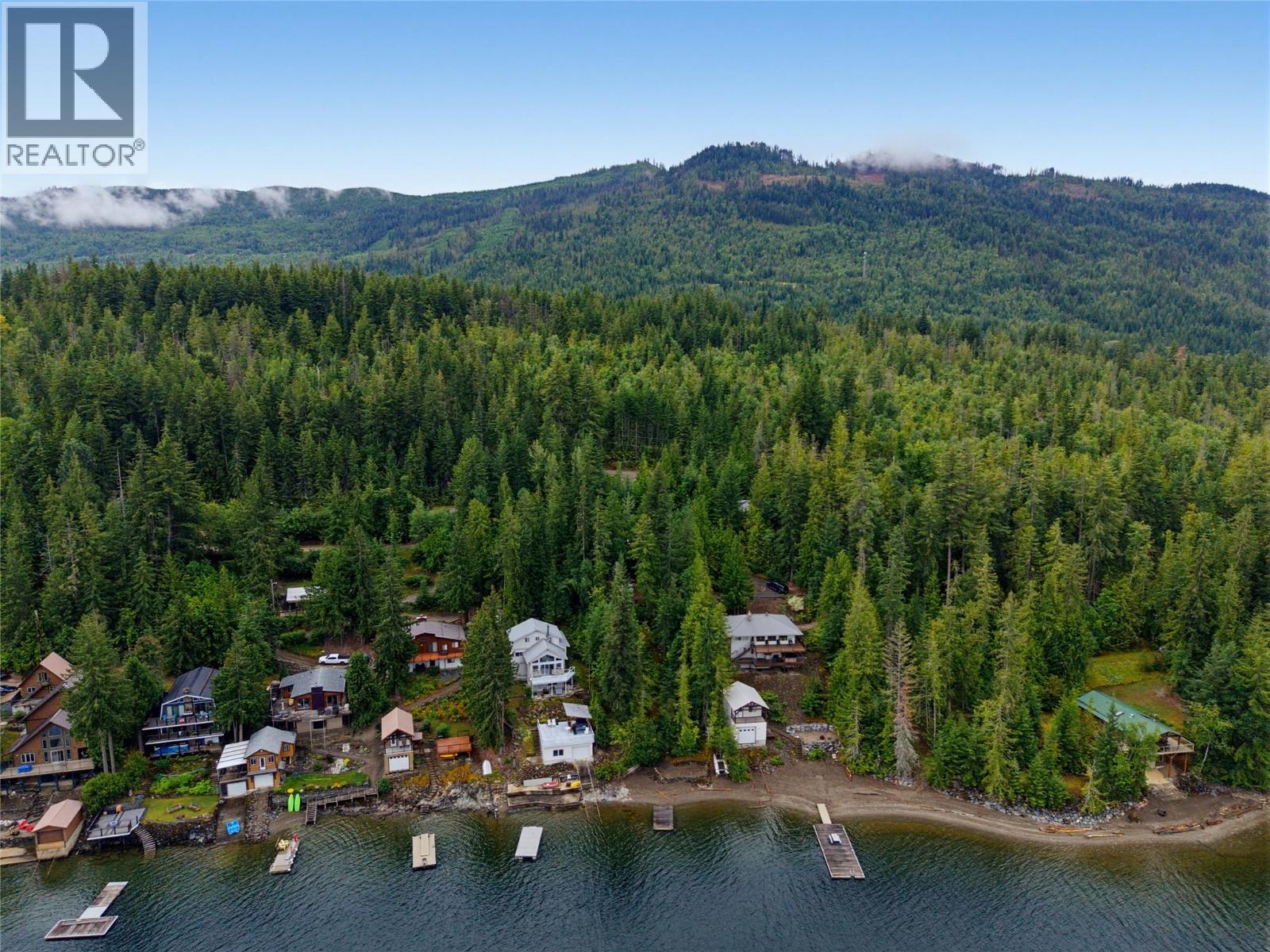 4255 Justin Road, Eagle Bay, British Columbia  V0E 1T0 - Photo 6 - 10392627