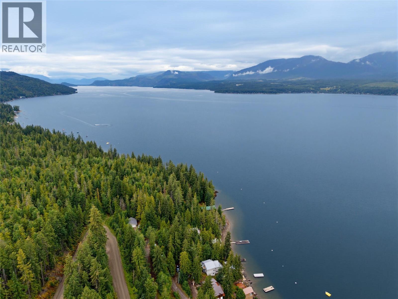 4255 Justin Road, Eagle Bay, British Columbia  V0E 1T0 - Photo 9 - 10392627