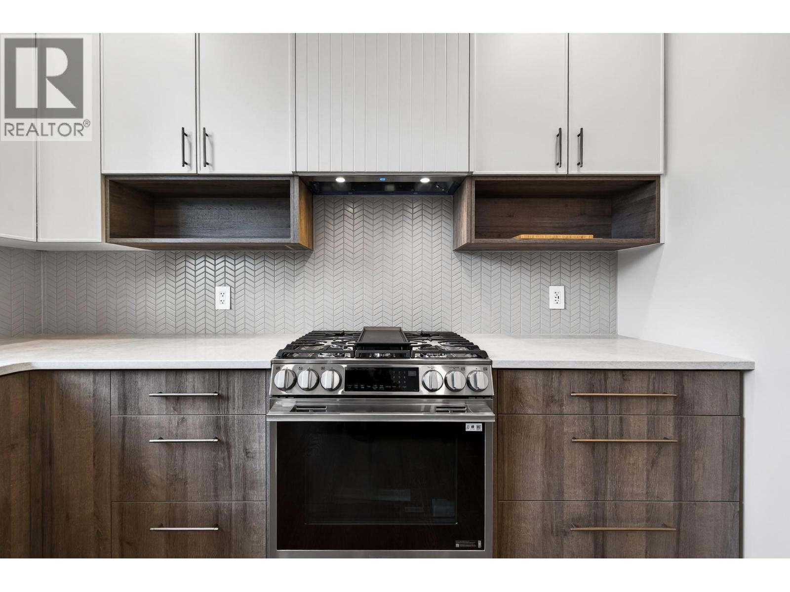3224 Bank Road, Kamloops, British Columbia  V2B 6Z7 - Photo 10 - 10393422
