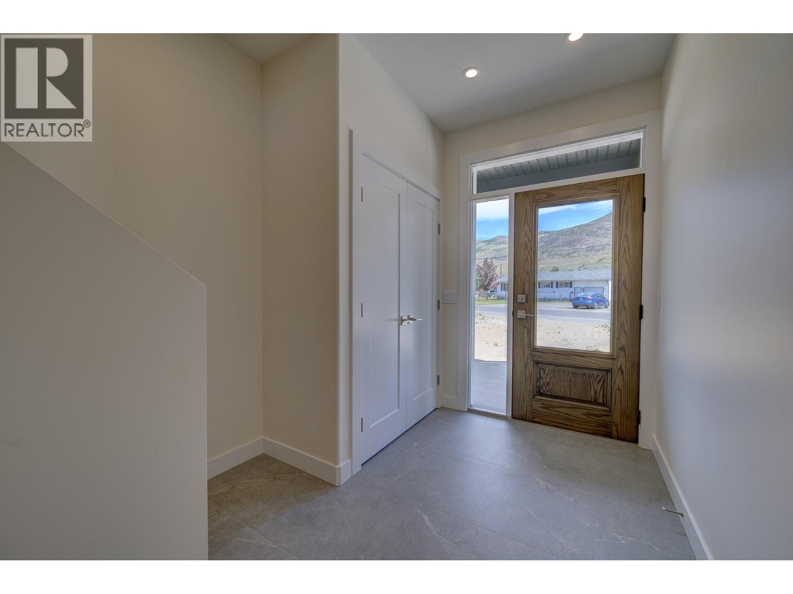 3224 Bank Road, Kamloops, British Columbia  V2B 6Z7 - Photo 2 - 10393422