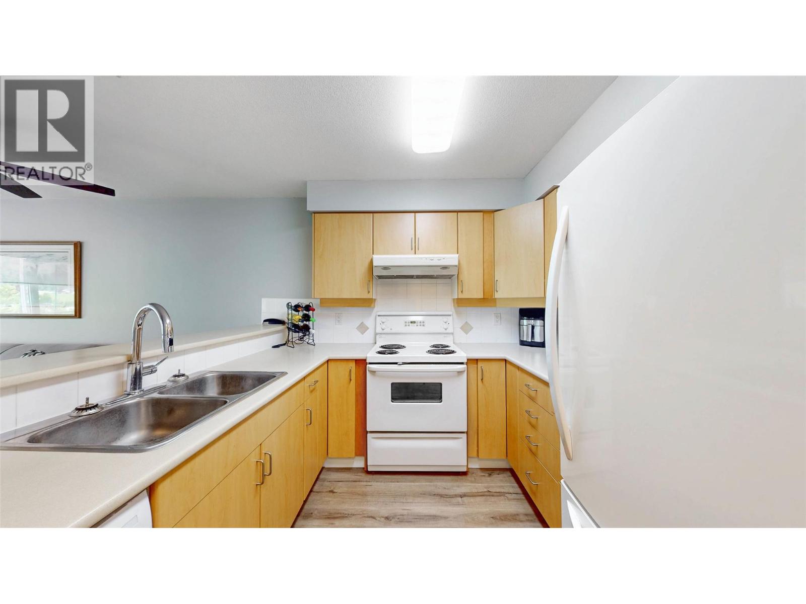 7600 Cottonwood Drive Unit# 308, Osoyoos, British Columbia  V0H 1V3 - Photo 3 - 10393368