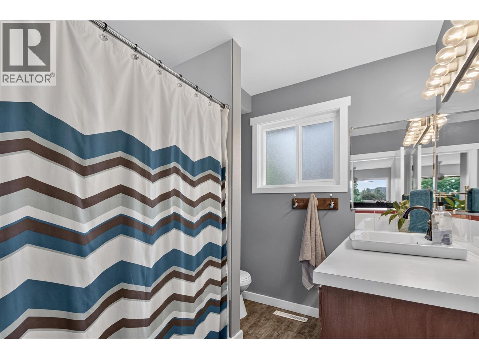 162 Woodlands Place, Penticton, British Columbia  V2A 3B2 - Photo 15 - 10393106