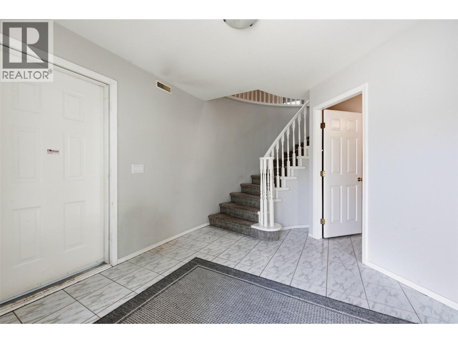 417 Wigglesworth Crescent, Kelowna, British Columbia  V1X 7N3 - Photo 6 - 10393358