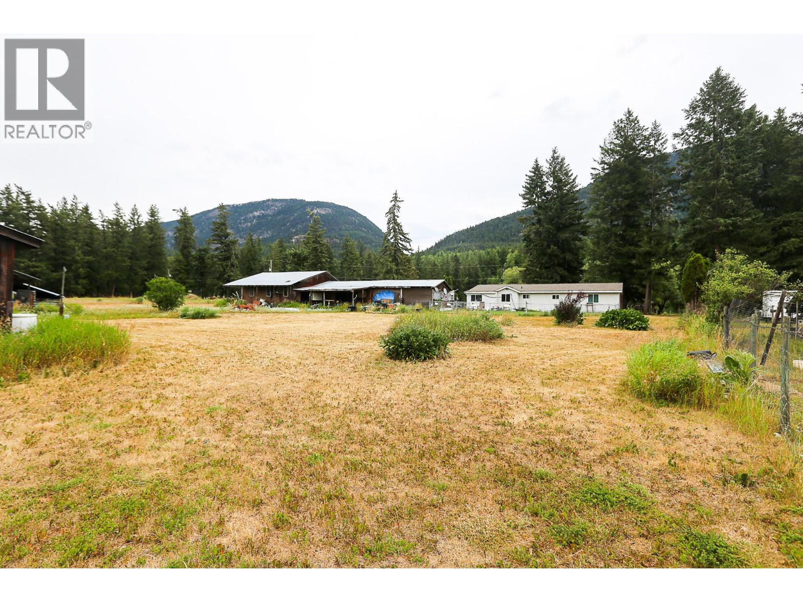 4079 Dixon Mountain Road, Barriere, British Columbia  V0E 1E0 - Photo 3 - 10392436