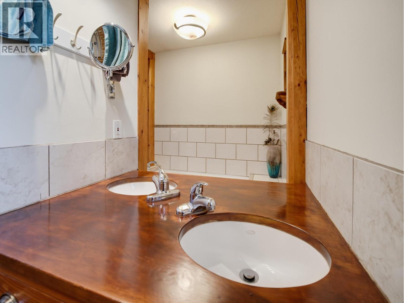 3037 Powell Road, Kamloops, British Columbia  V0E 3E1 - Photo 27 - 10393370