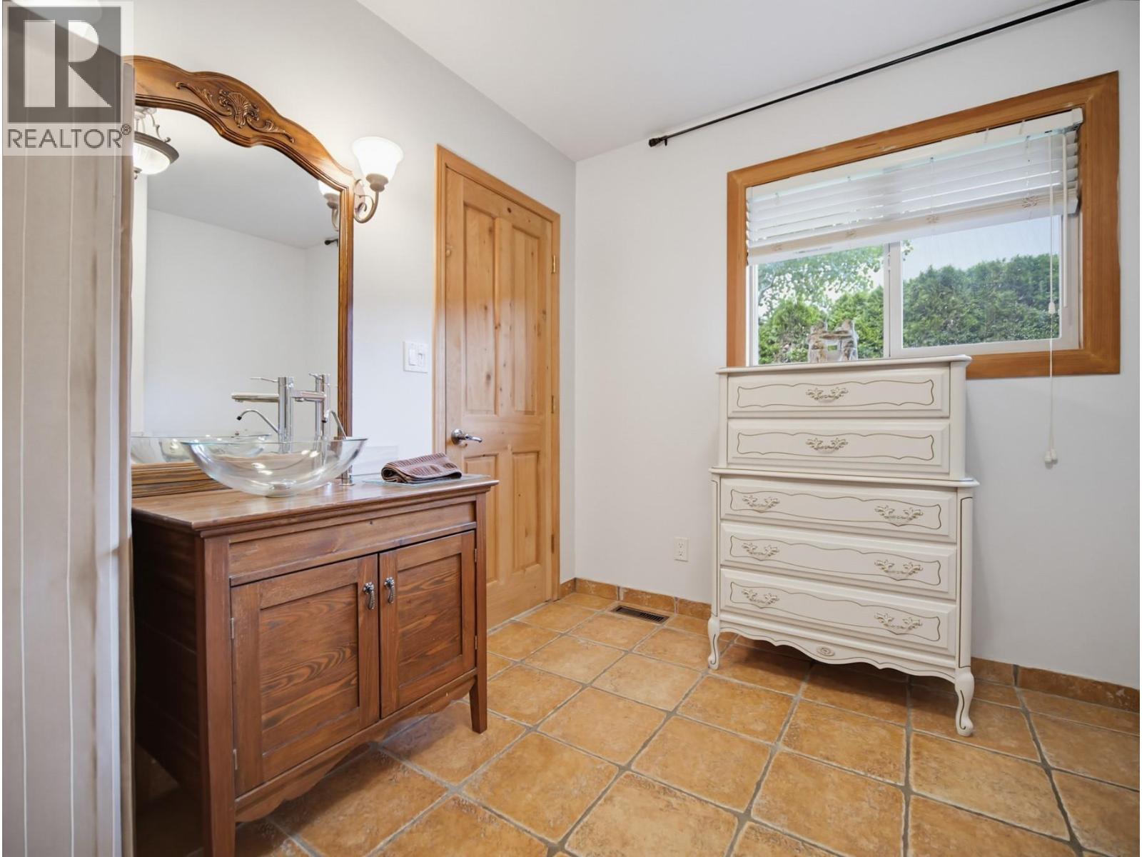 3037 Powell Road, Kamloops, British Columbia  V0E 3E1 - Photo 38 - 10393370