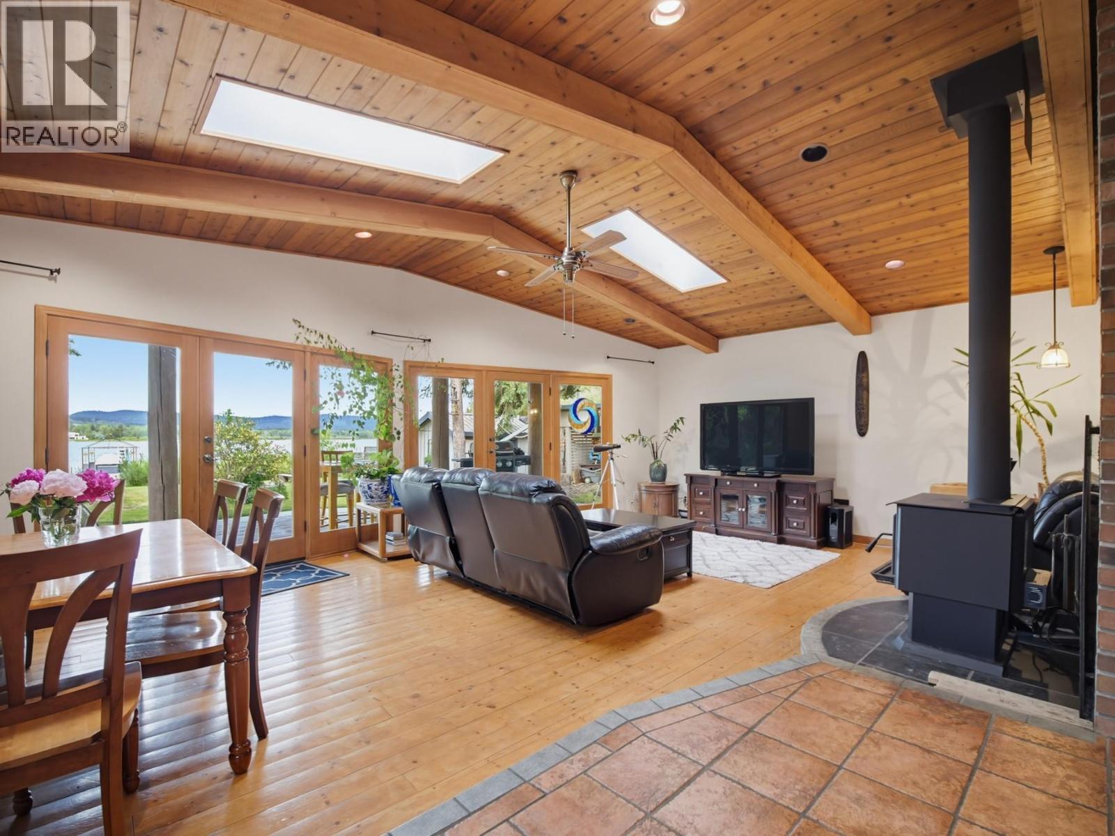 3037 Powell Road, Kamloops, British Columbia  V0E 3E1 - Photo 6 - 10393370