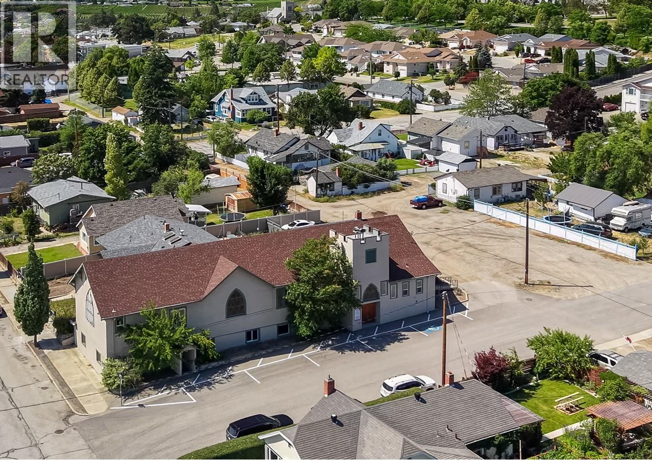 511 Church Avenue, Oliver, British Columbia  V0H 1T0 - Photo 1 - 10393467