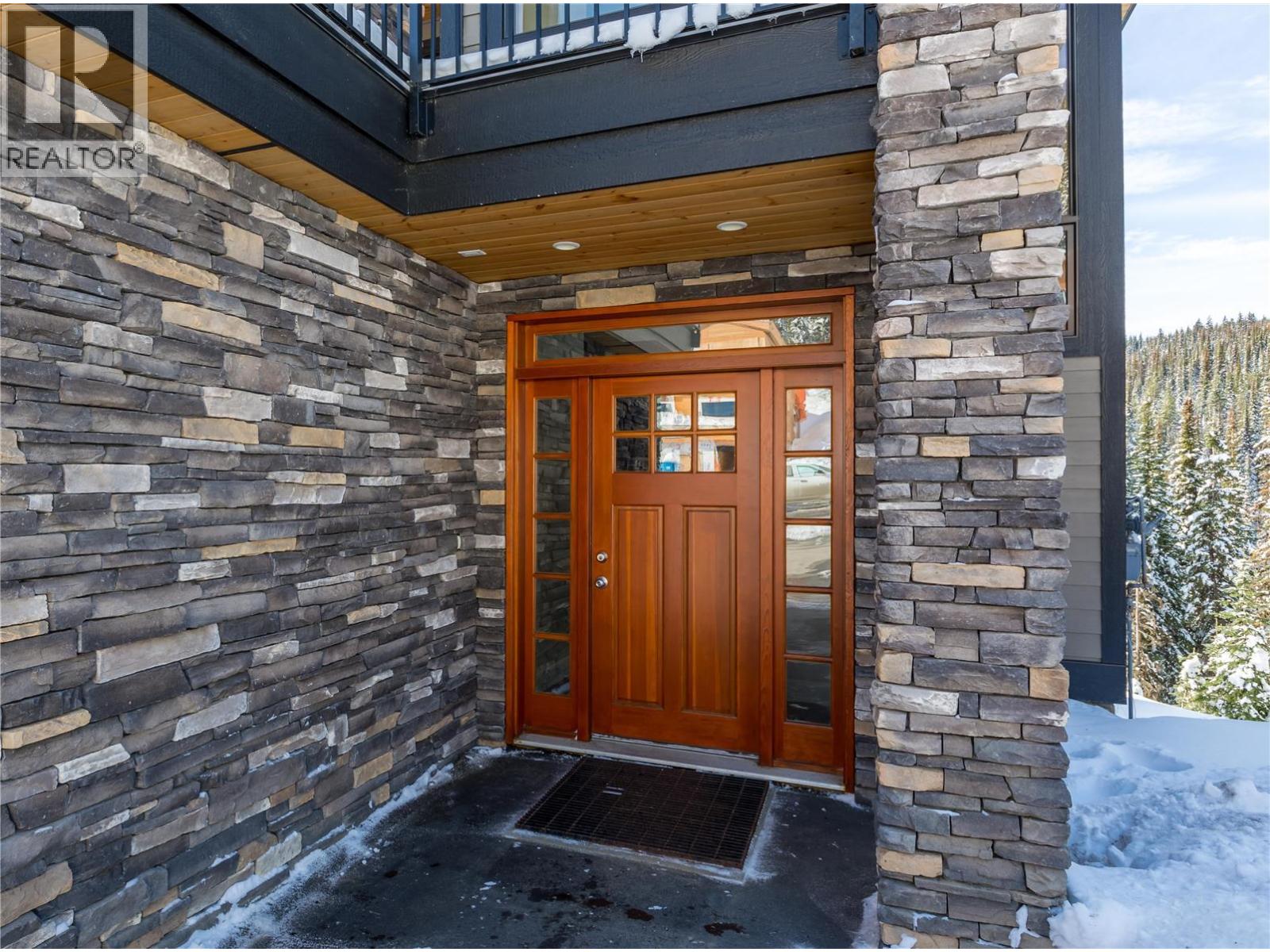 9966 Purcell Drive, Silver Star, British Columbia  V1B 0S1 - Photo 3 - 10393066