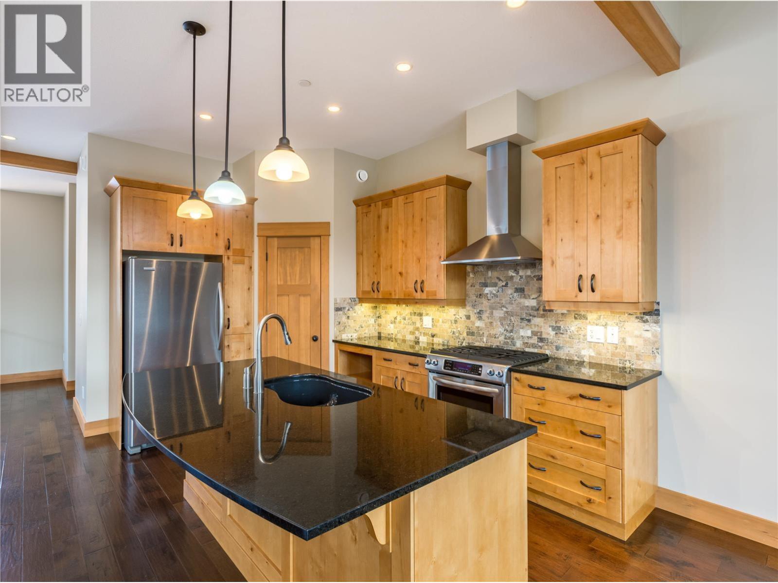 9966 Purcell Drive, Silver Star, British Columbia  V1B 0S1 - Photo 7 - 10393066