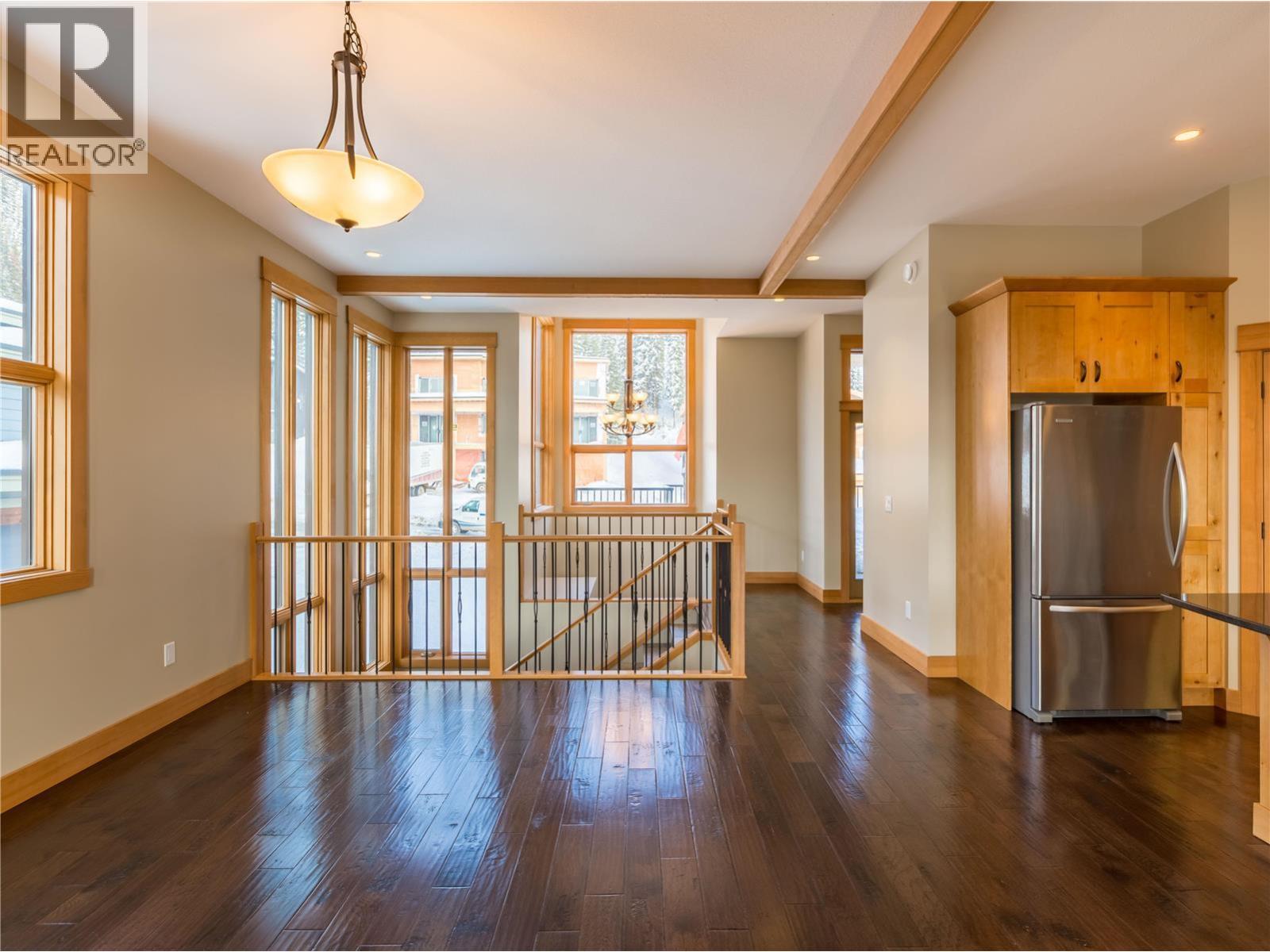 9966 Purcell Drive, Silver Star, British Columbia  V1B 0S1 - Photo 9 - 10393066