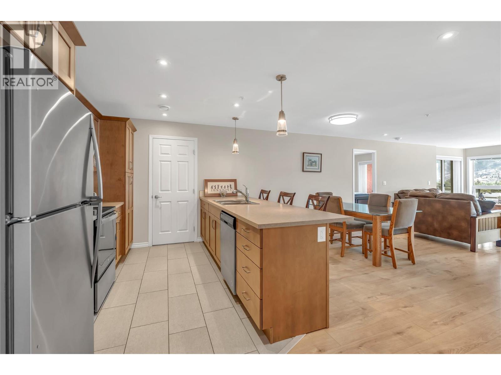 3346 Skaha Lake Road Unit# 804, Penticton, British Columbia  V2A 6G4 - Photo 5 - 10393329