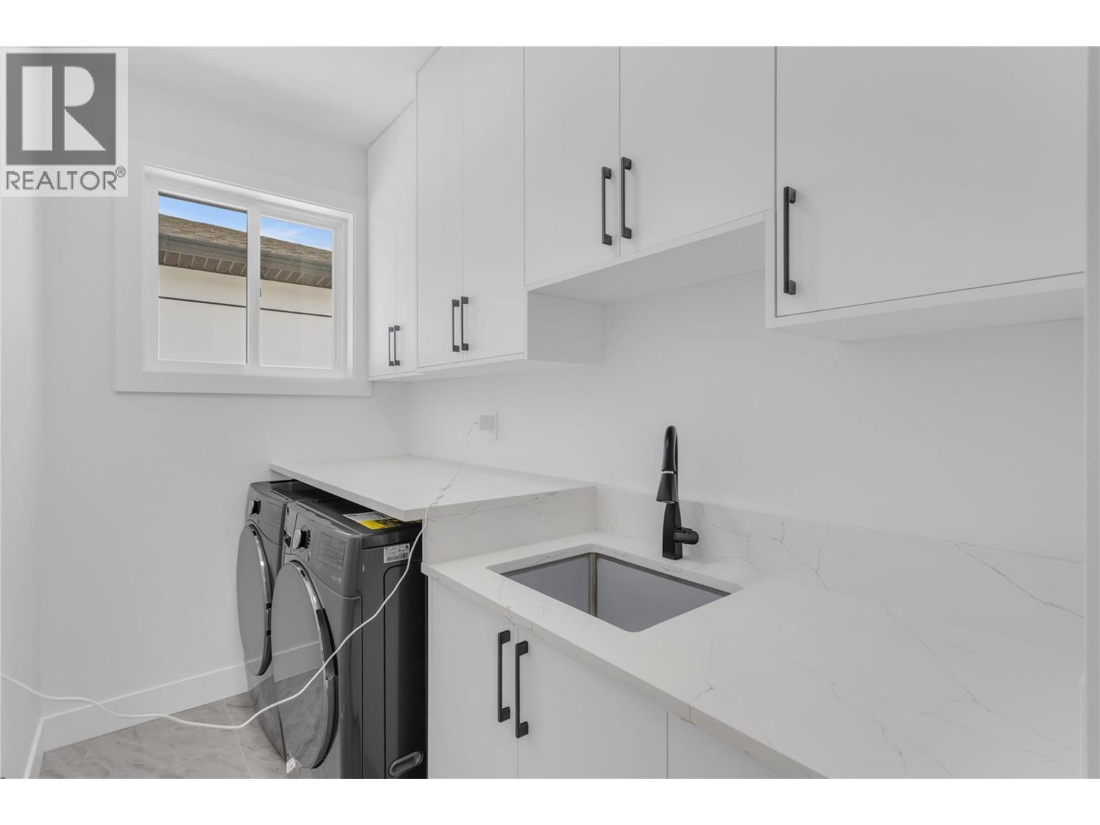 1152 Hume Avenue, Kelowna, British Columbia  V1P 0A9 - Photo 29 - 10393301