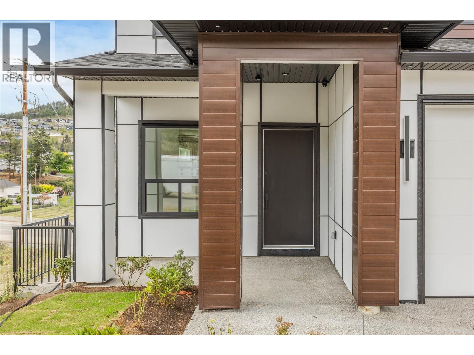 1152 Hume Avenue, Kelowna, British Columbia  V1P 0A9 - Photo 3 - 10393301