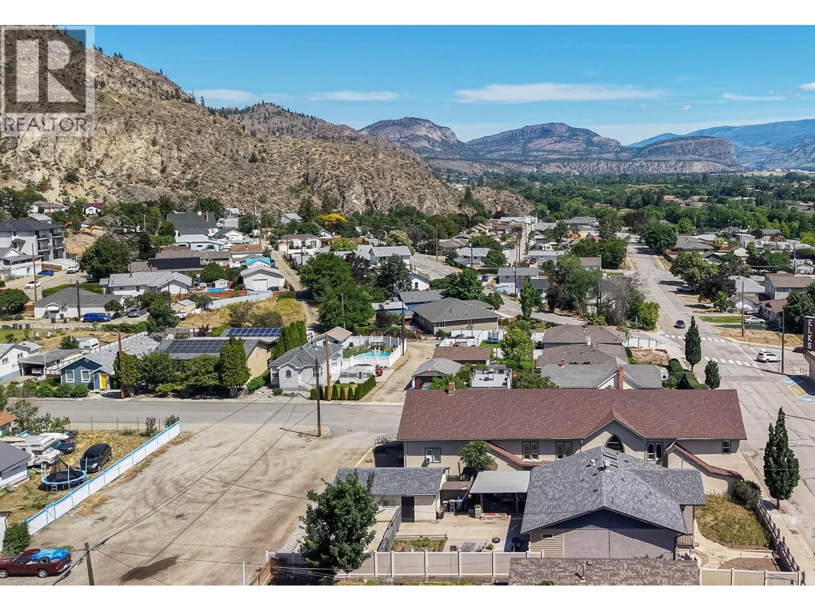 545 Church Avenue, Oliver, British Columbia  V0H 1T0 - Photo 1 - 10393499