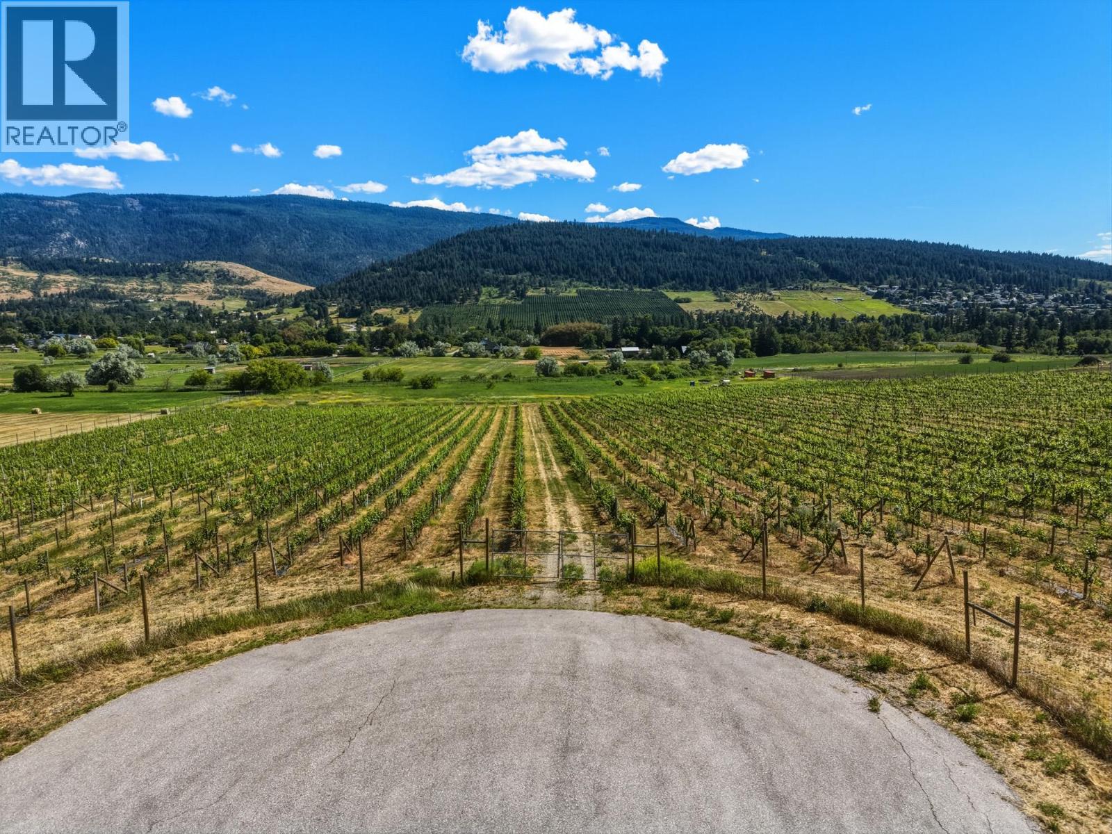 10450 Matner Lane, Coldstream, British Columbia  V1B 2J7 - Photo 11 - 10392785