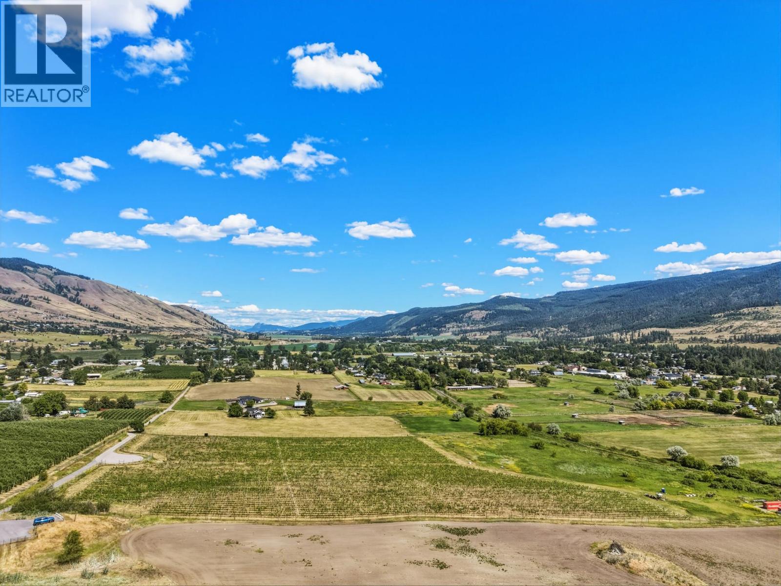 10450 Matner Lane, Coldstream, British Columbia  V1B 2J7 - Photo 5 - 10392785