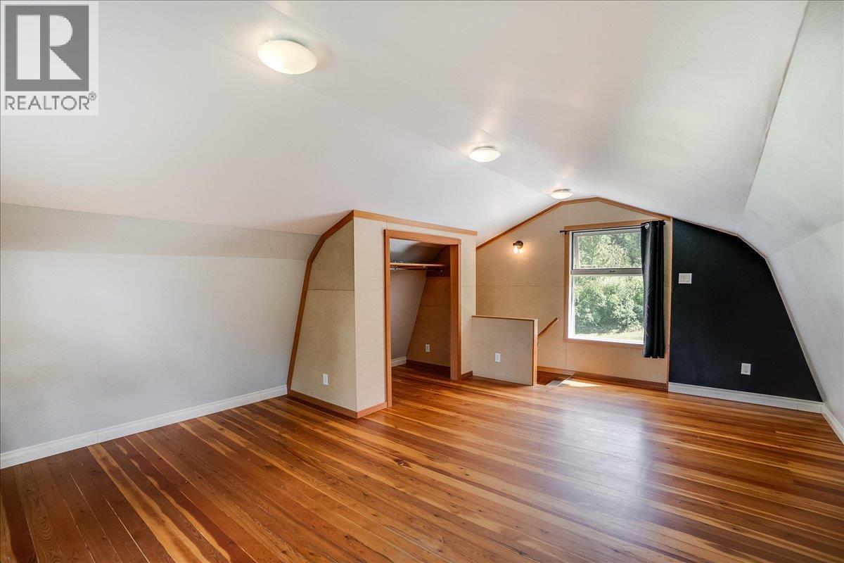 6042 Woodward Road, Winlaw, British Columbia  V0G 2G0 - Photo 21 - 10393452