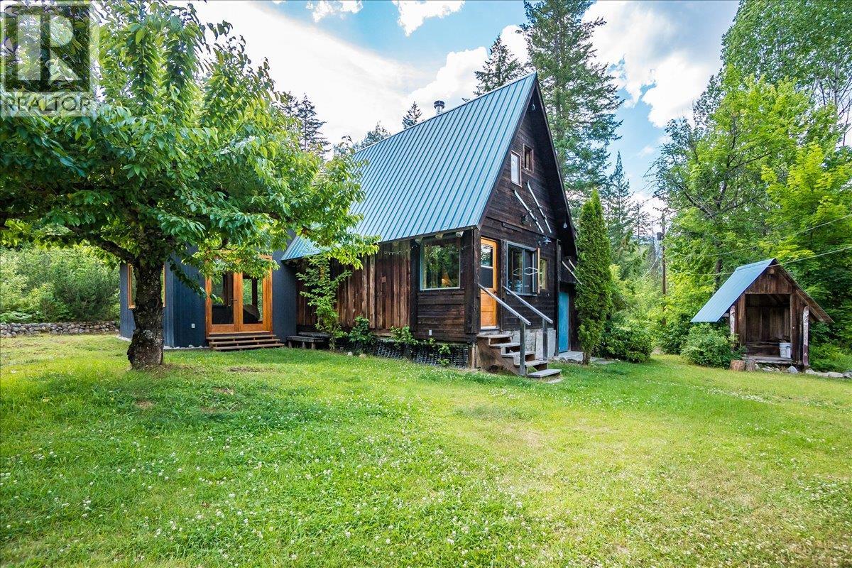 6042 Woodward Road, Winlaw, British Columbia  V0G 2G0 - Photo 31 - 10393452