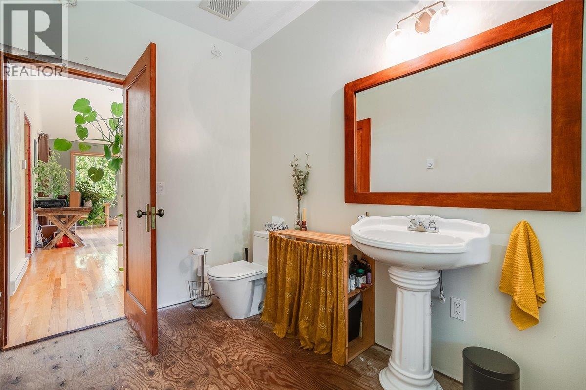 6042 Woodward Road, Winlaw, British Columbia  V0G 2G0 - Photo 44 - 10393452