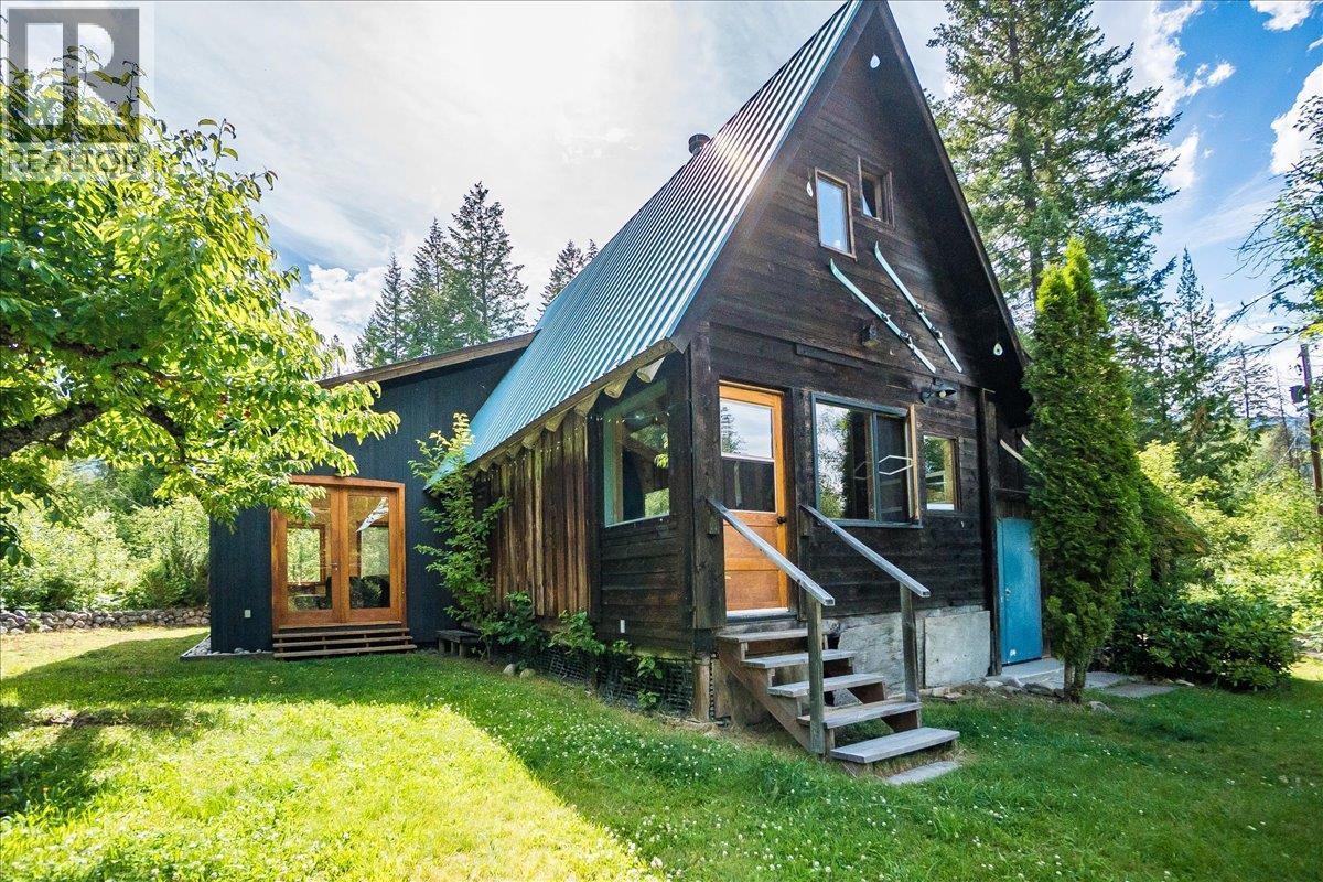 6042 Woodward Road, Winlaw, British Columbia  V0G 2G0 - Photo 52 - 10393452