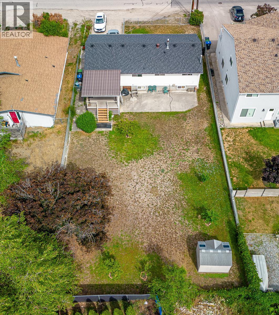 390 Asher Road, Kelowna, British Columbia  V1X 3H7 - Photo 2 - 10393398