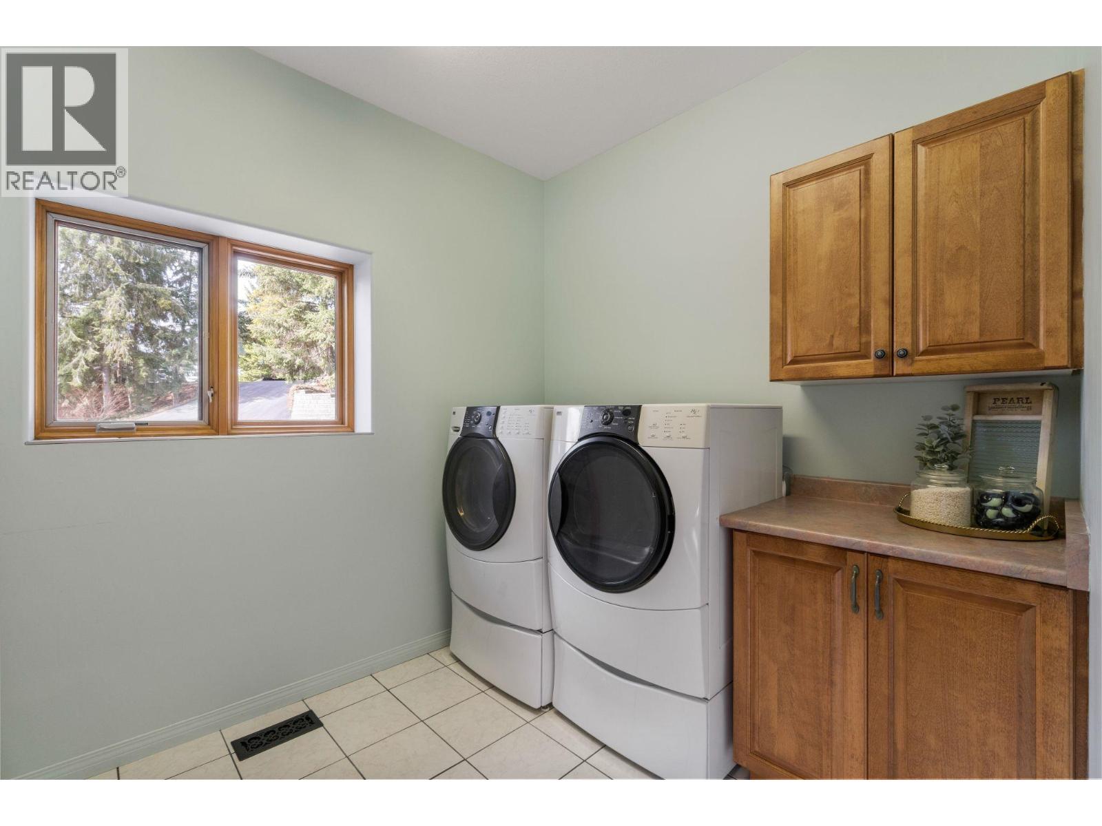 3918 Parri Road, Sorrento, British Columbia  V0E 2W0 - Photo 25 - 10393481