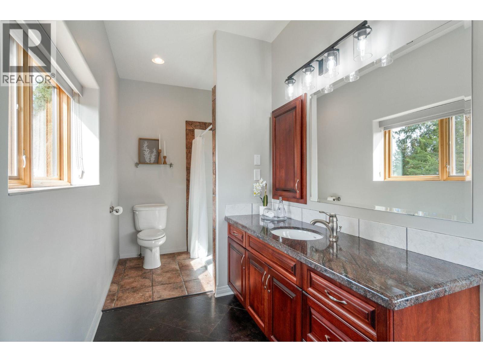 3918 Parri Road, Sorrento, British Columbia  V0E 2W0 - Photo 36 - 10393481