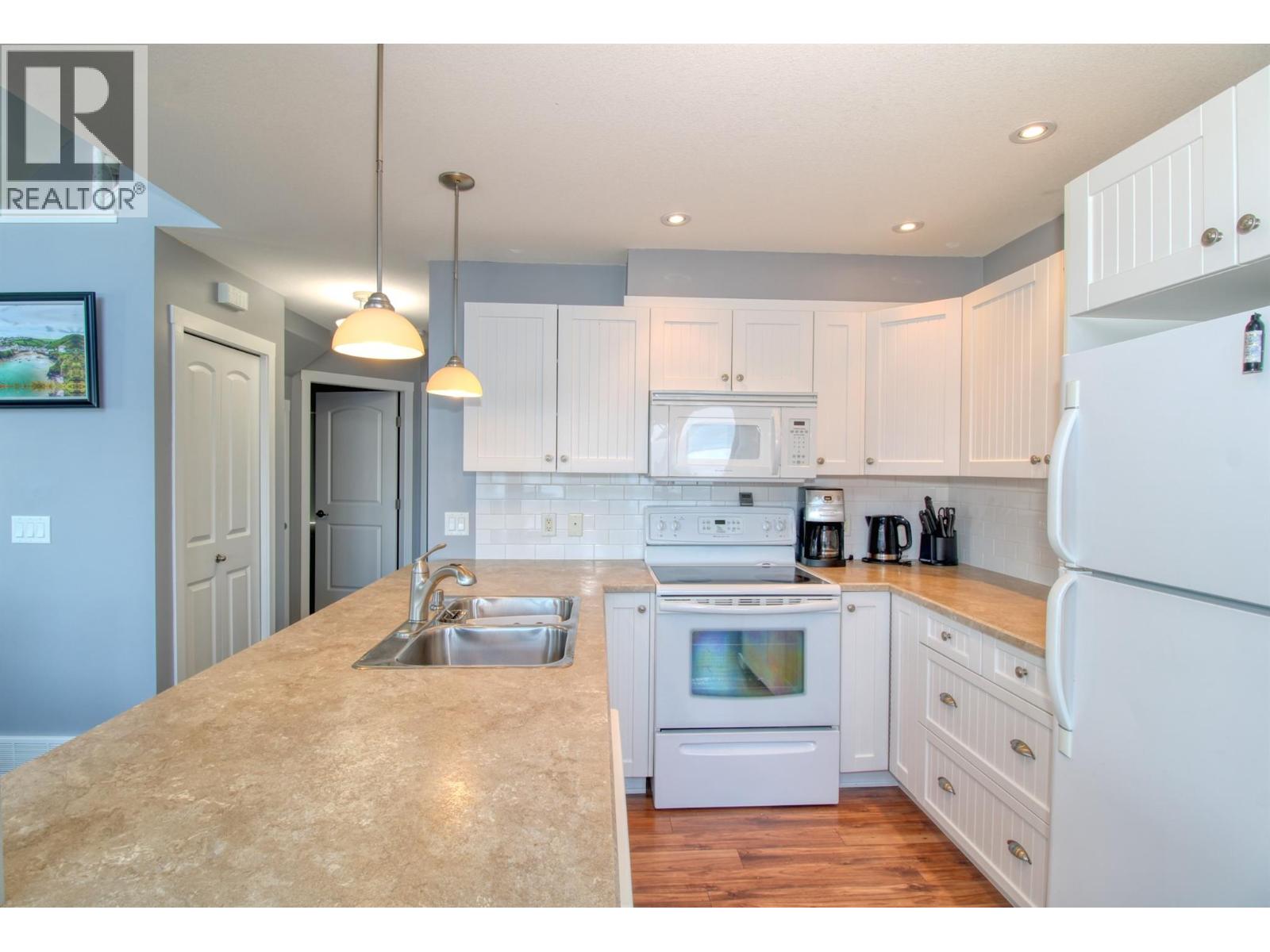 6933 Barcelona Drive Unit# 64, Kelowna, British Columbia  V1Z 3R8 - Photo 24 - 10393556