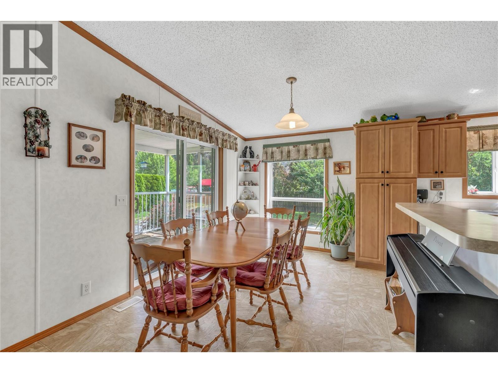 1526 Main Street N, Olalla, British Columbia  V0X 1N6 - Photo 10 - 10393549