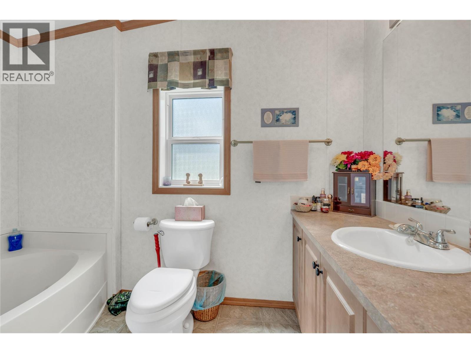 1526 Main Street N, Olalla, British Columbia  V0X 1N6 - Photo 18 - 10393549