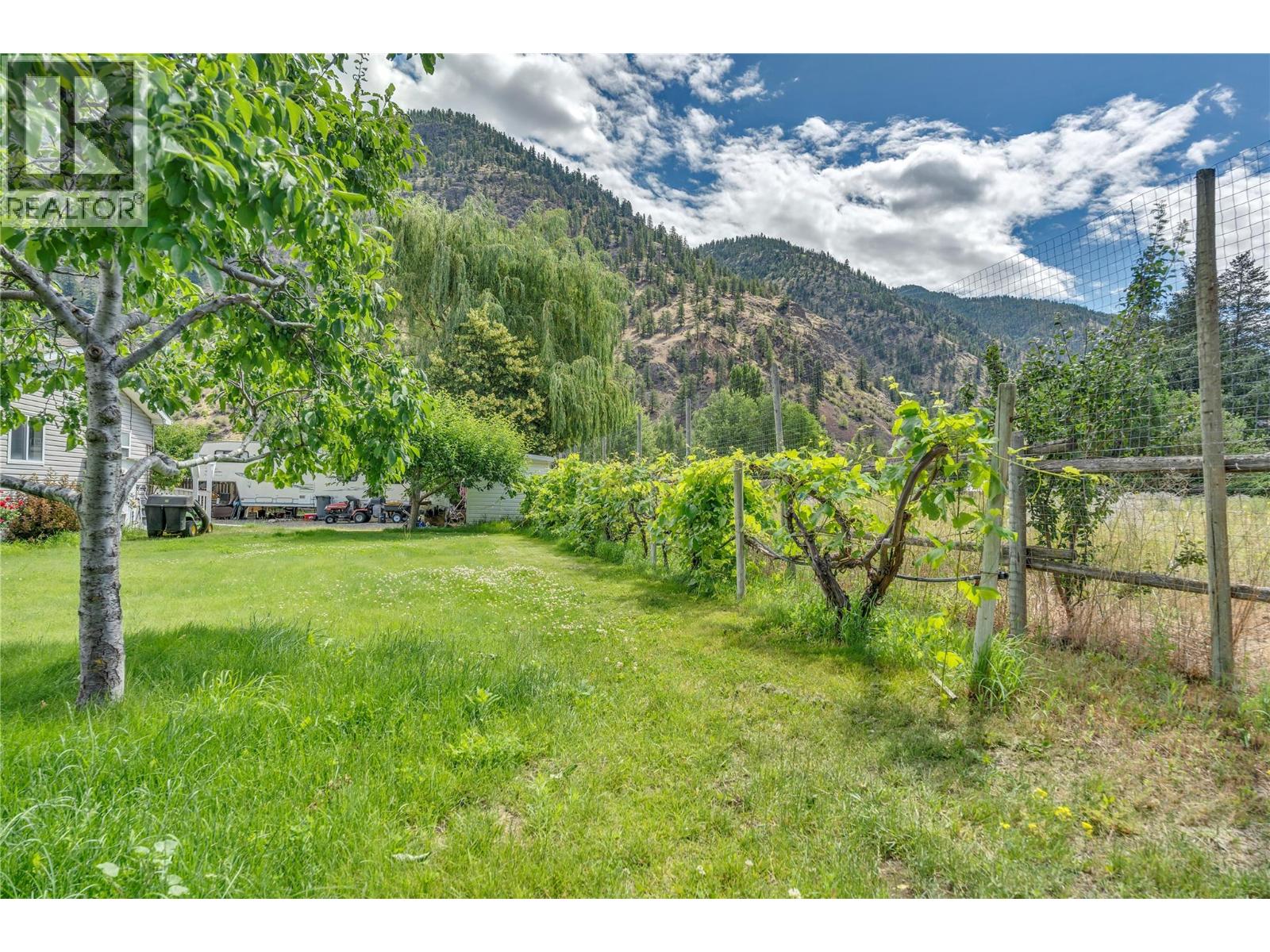 1526 Main Street N, Olalla, British Columbia  V0X 1N6 - Photo 32 - 10393549
