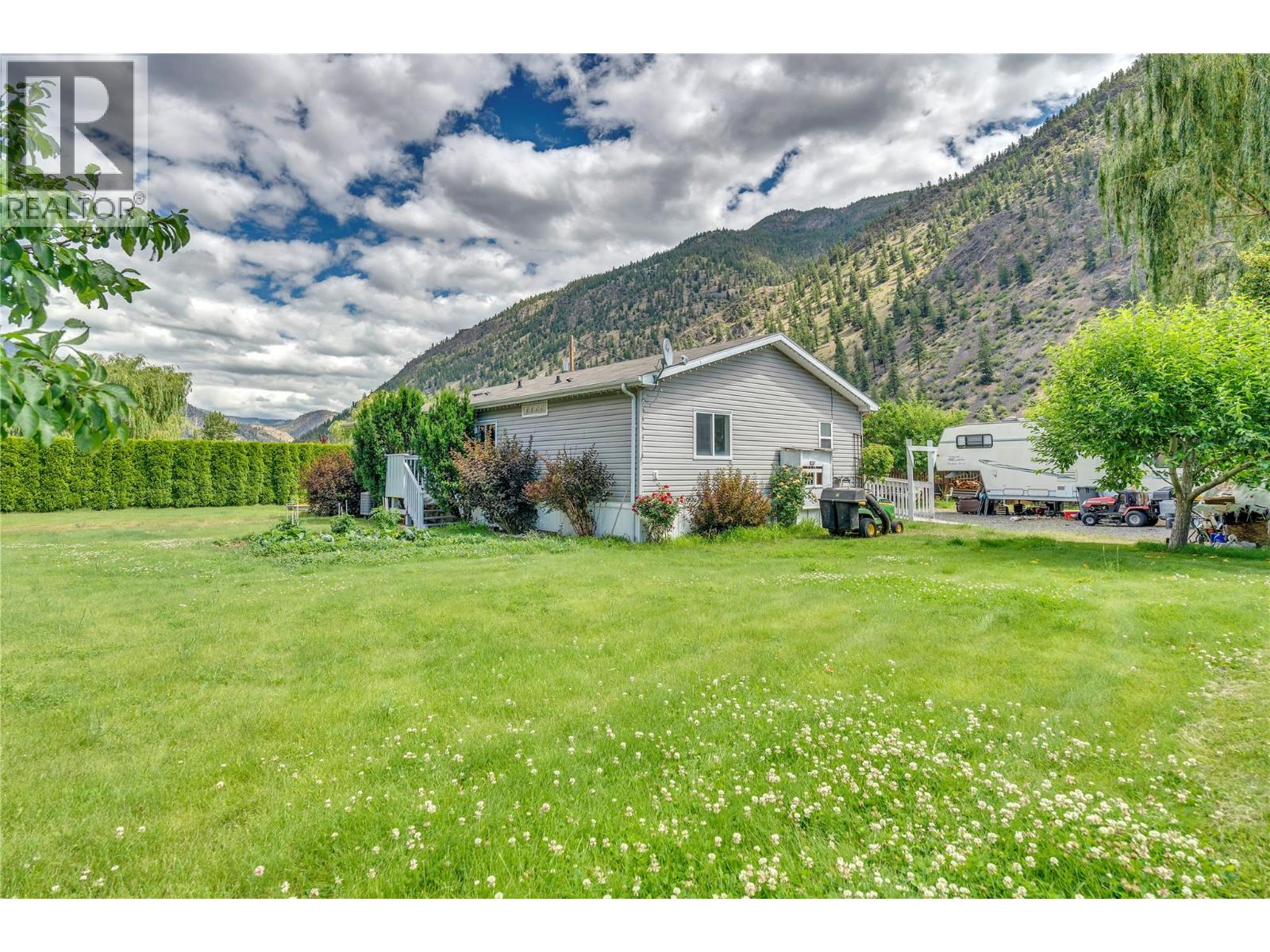 1526 Main Street N, Olalla, British Columbia  V0X 1N6 - Photo 33 - 10393549