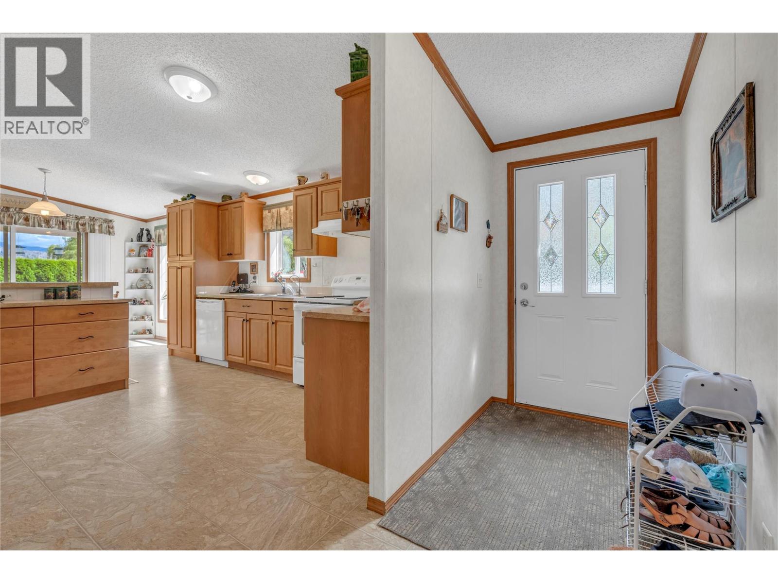 1526 Main Street N, Olalla, British Columbia  V0X 1N6 - Photo 4 - 10393549
