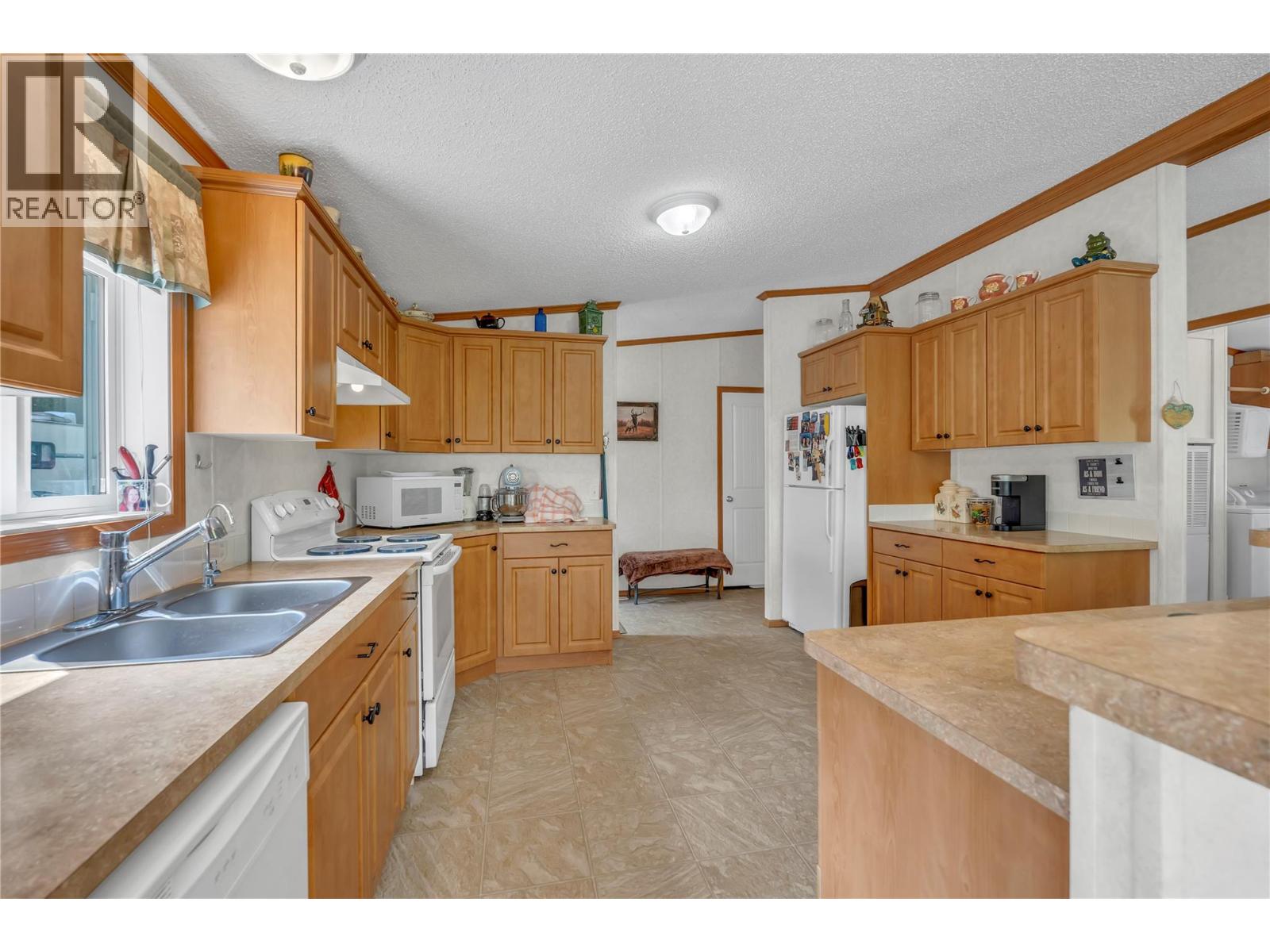1526 Main Street N, Olalla, British Columbia  V0X 1N6 - Photo 6 - 10393549