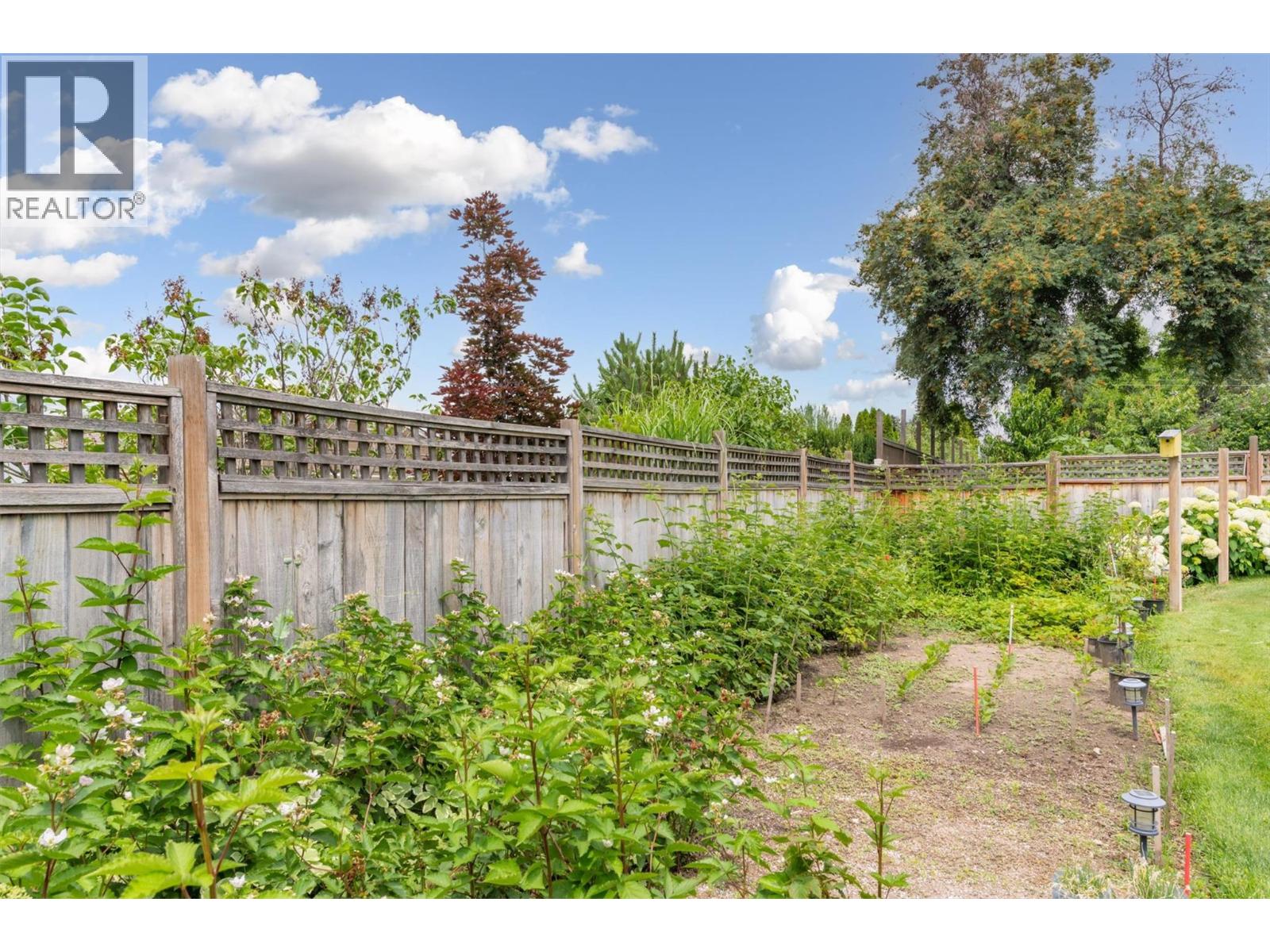 650 Ford Road, Kelowna, British Columbia  V1X 3E1 - Photo 46 - 10393579
